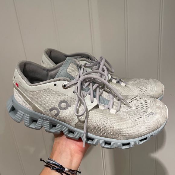 On Running Shoes Womens Cloud X Aloe Surf Size 8 Oncloud On Running